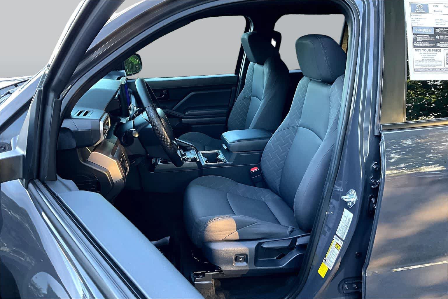 Certified 2024 Toyota Tacoma SR5 AWD/4WD image 9