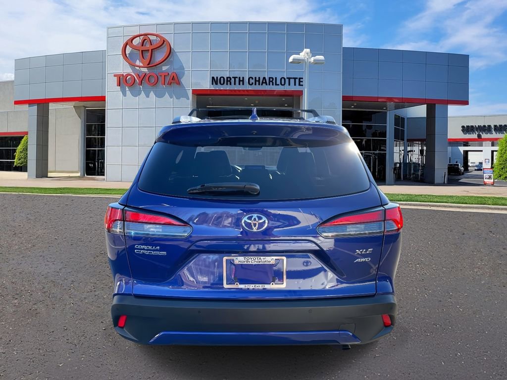 Used 2023 Toyota Corolla Cross XLE w/ Convenience Package image 9