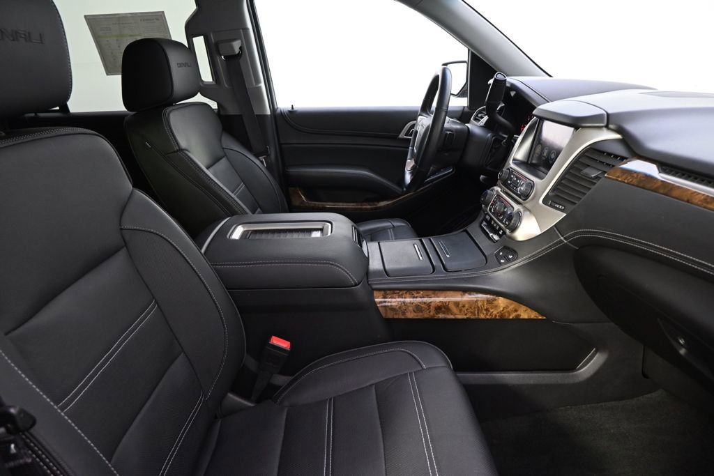 Used 2016 GMC Yukon Denali w/ Open Road Package AWD/4WD image 16