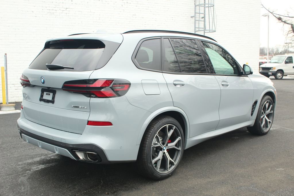 New 2026 BMW X5 xDrive50e w/ M Sport Package image 9