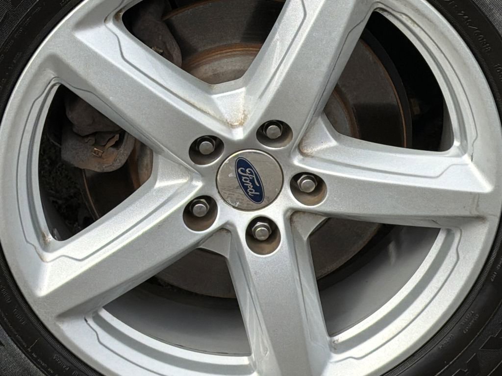 Used 2018 Ford Explorer XLT image 6