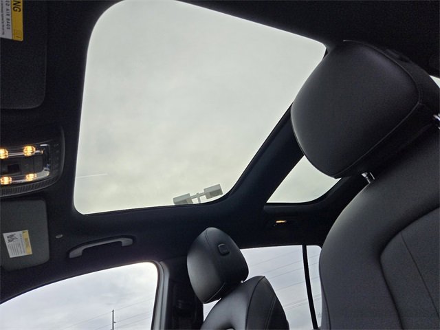 Used 2024 Mercedes-Benz EQB 300 300 image 6