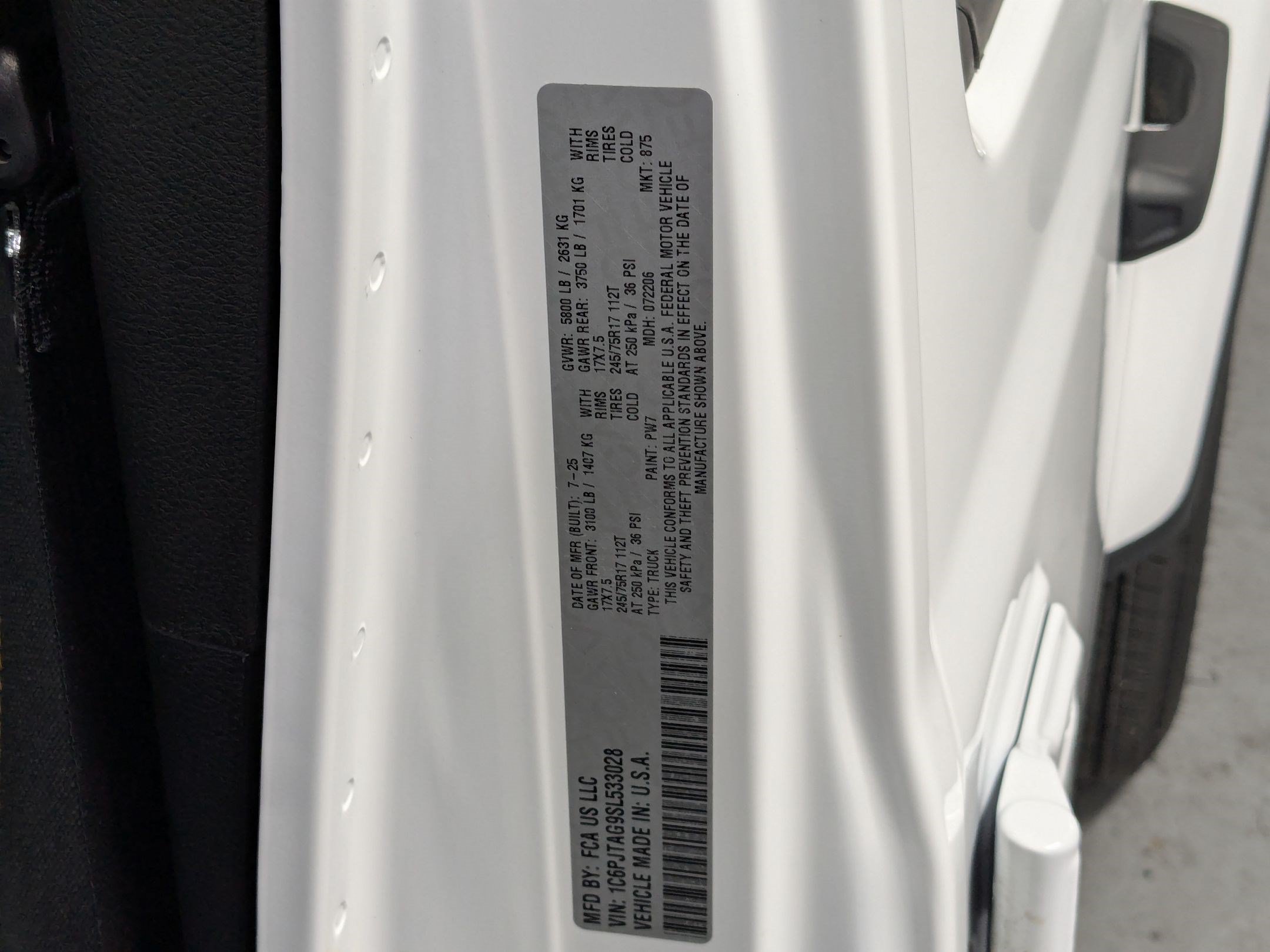 Certified 2025 Jeep Gladiator Sport AWD/4WD image 28