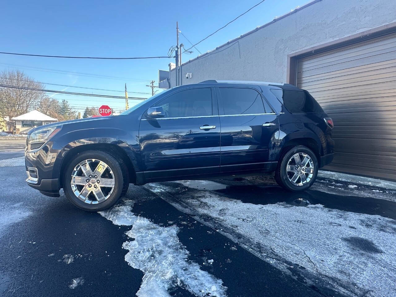 Used 2017 GMC Acadia Limited SLT image 3