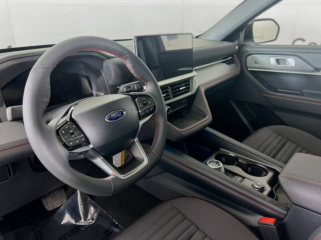 New 2026 Ford Explorer ST-Line w/ ST-Line Street Pack AWD/4WD image 3