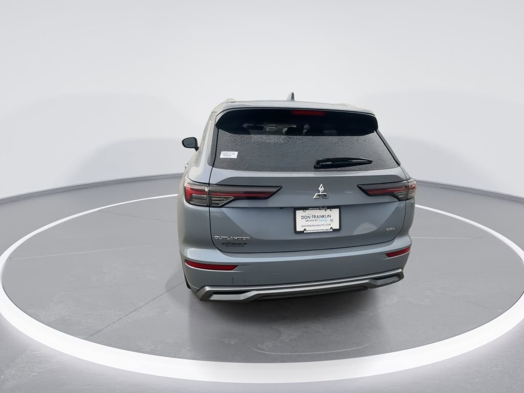 New 2026 Mitsubishi Outlander SEL image 7