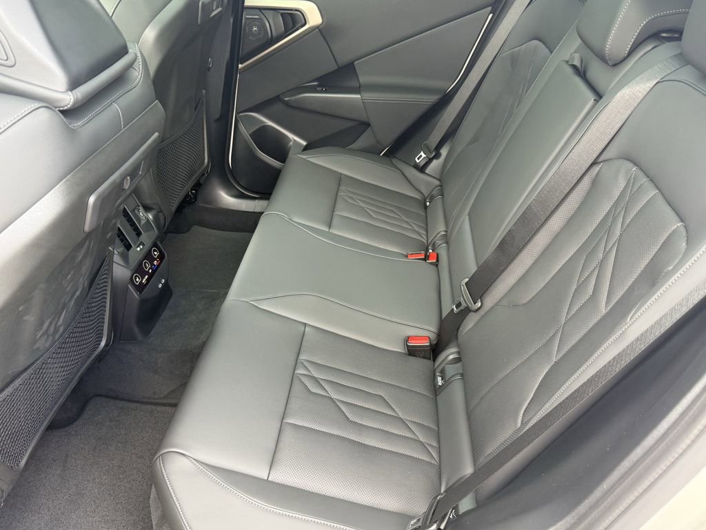 New 2025 BMW X3 xDrive30i w/ Premium Package image 28