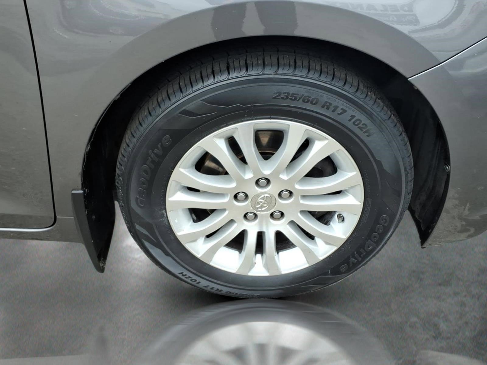 Used 2016 Toyota Sienna XLE FWD image 10