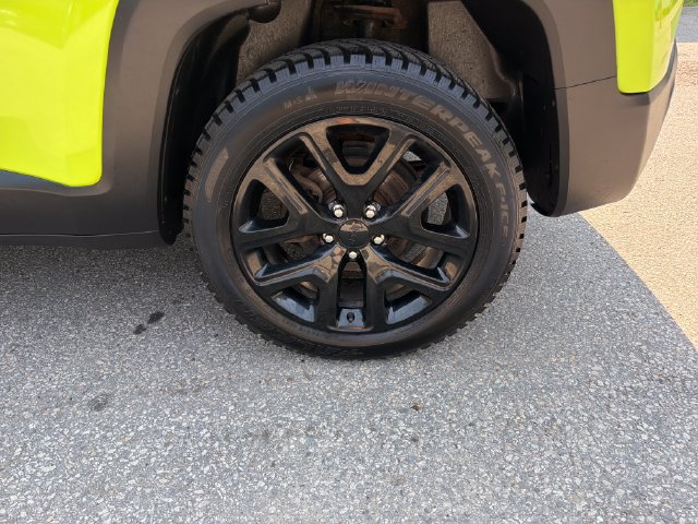 Used 2017 Jeep Renegade Altitude AWD/4WD image 31