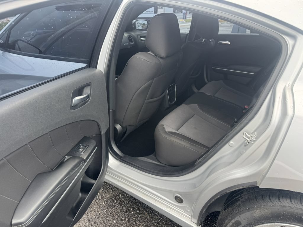 Used 2022 Dodge Charger SXT RWD image 7