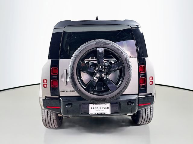 Certified 2024 Land Rover Defender 110 X-Dynamic SE image 6