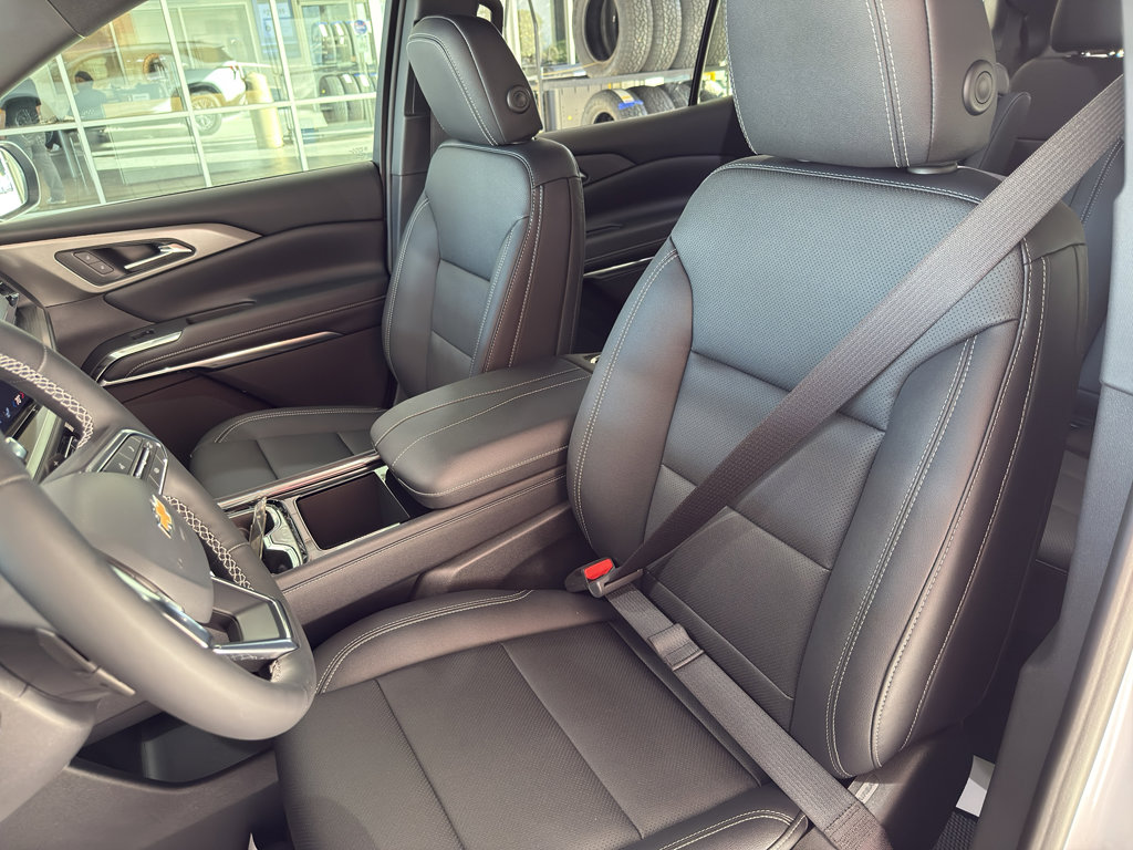 New 2026 Chevrolet Traverse LT w/ LPO, Floor Liner Package image 25