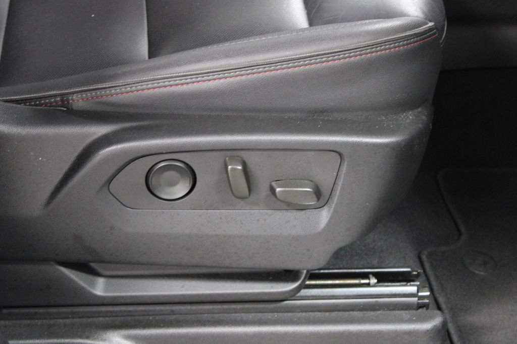 Used 2024 Chevrolet Suburban RST image 30