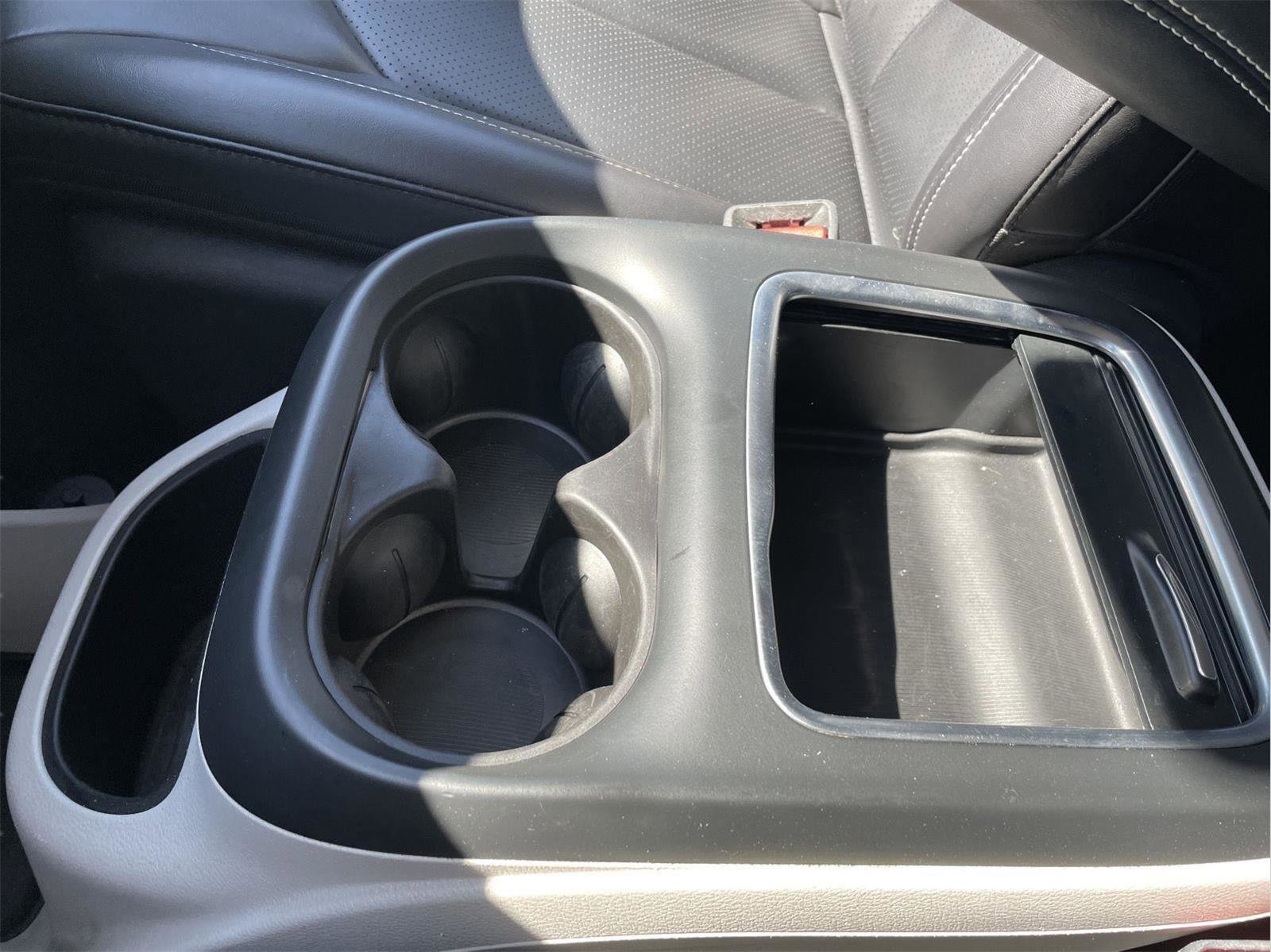 Used 2023 Chrysler Pacifica Touring-L image 33