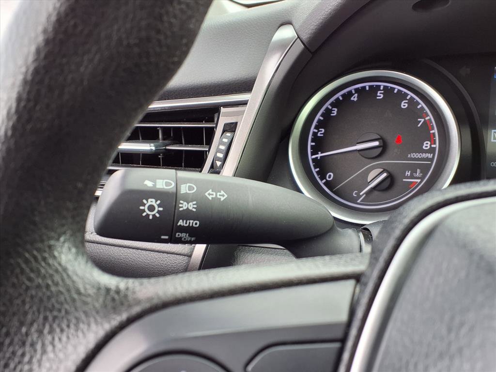 Used 2024 Toyota Camry LE image 28