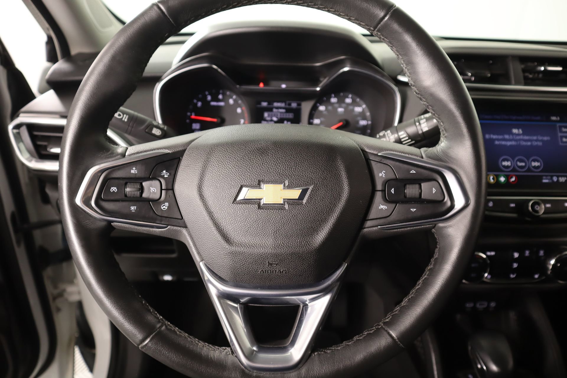 Used 2022 Chevrolet TrailBlazer LT w/ Premium Seating Package image 3