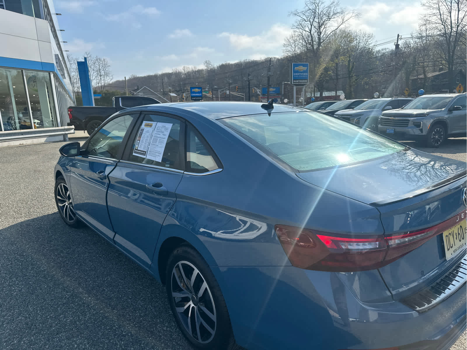 Used 2025 Volkswagen Jetta SE w/ Sunroof Package image 6