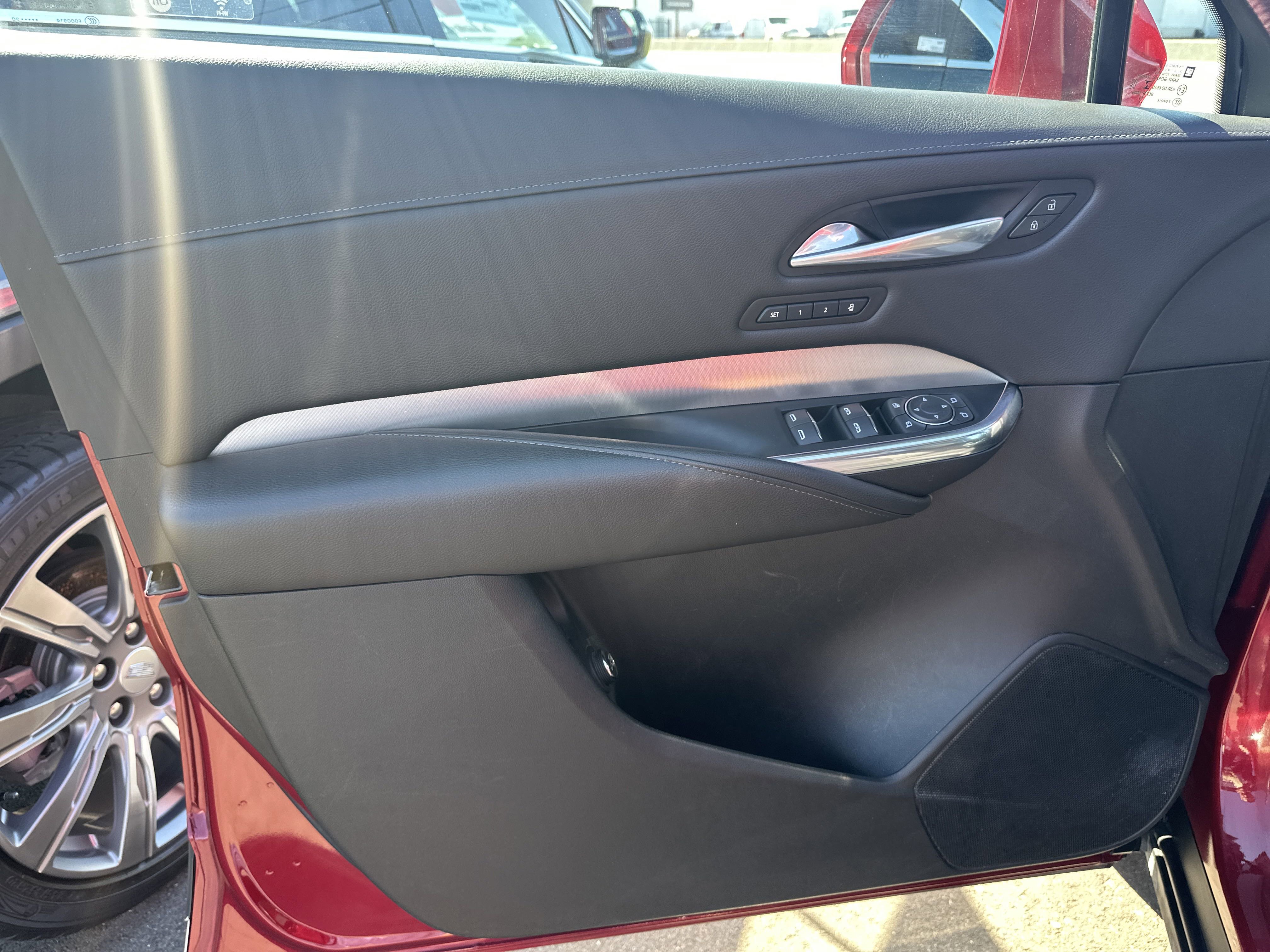 Used 2020 Cadillac XT4 Premium Luxury w/ Cold Weather Package image 11