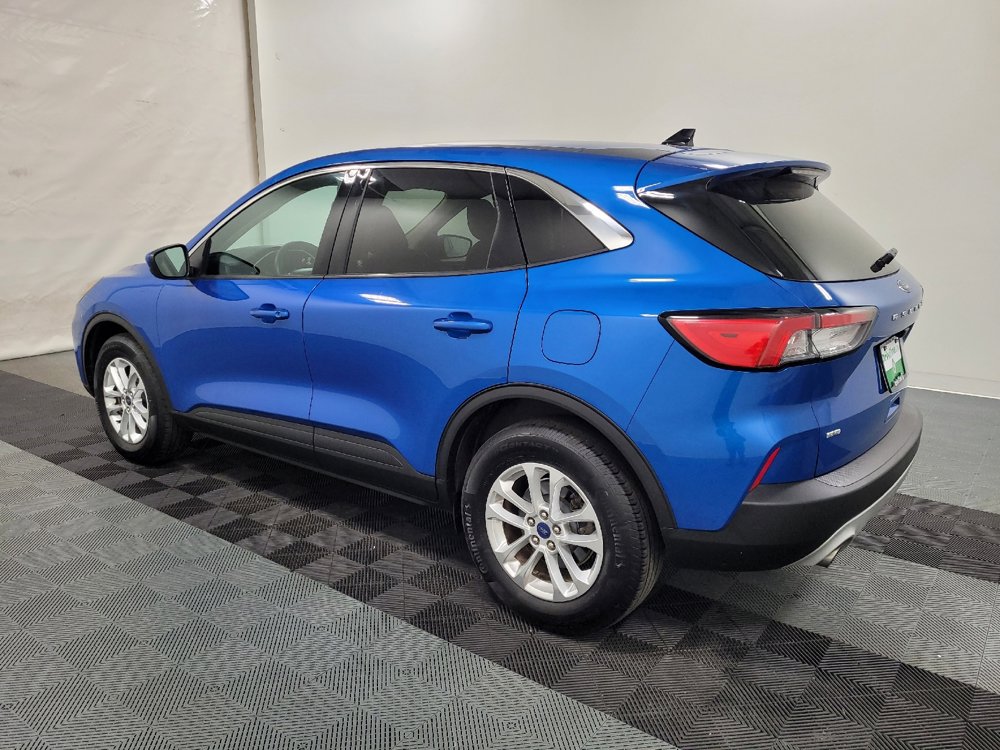 Used 2020 Ford Escape SE image 3