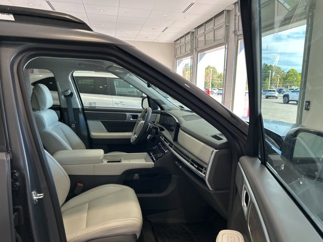 Used 2025 Hyundai Santa Fe Calligraphy image 21