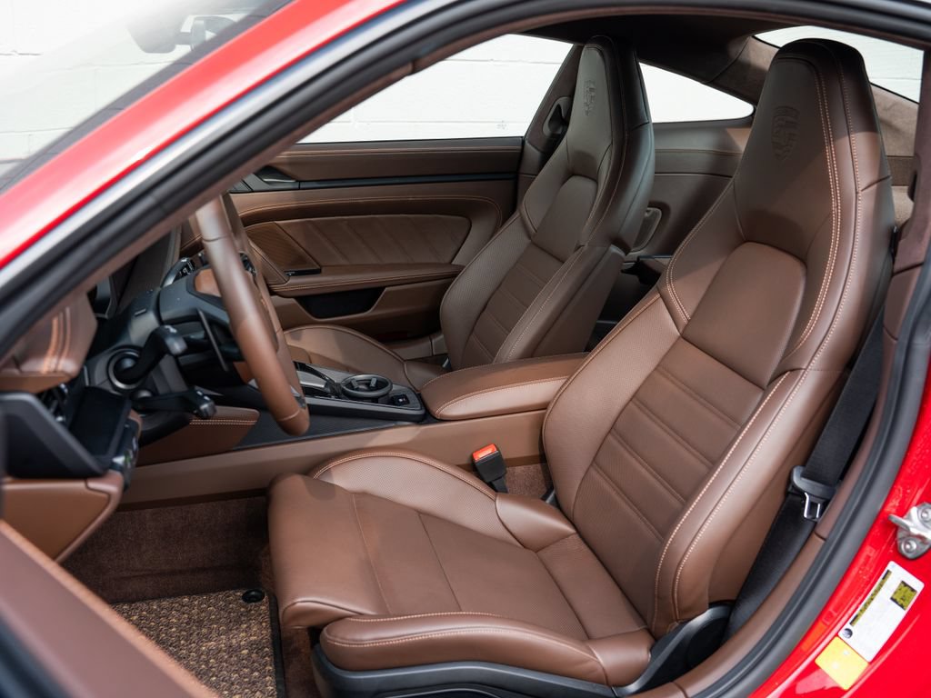 Used 2025 Porsche 911 GTS image 5