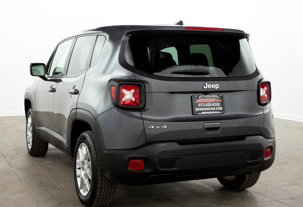 Used 2023 Jeep Renegade Latitude AWD/4WD image 10