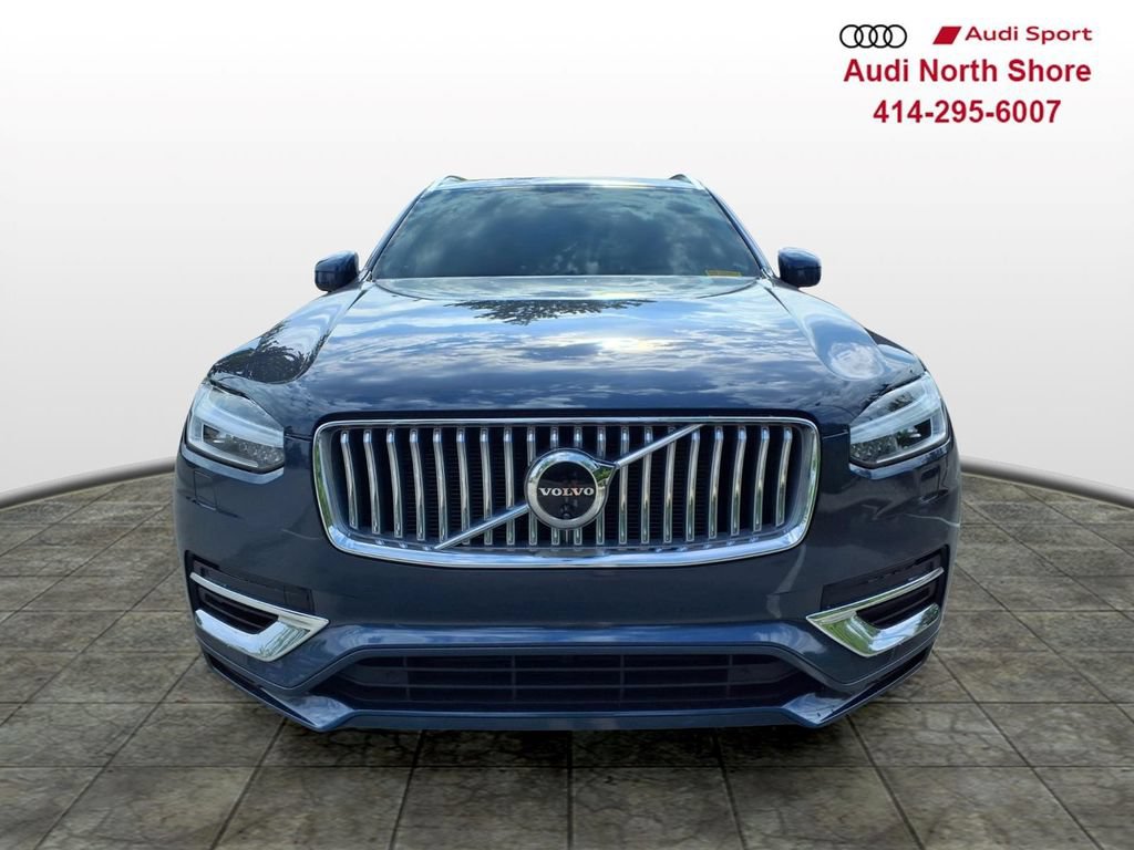 Used 2024 Volvo XC90 T8 Plus w/ Protection Package Premier AWD/4WD image 6