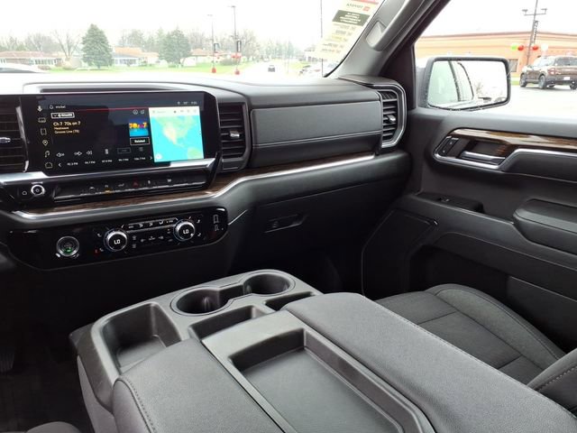 Used 2023 GMC Sierra 1500 SLE image 21