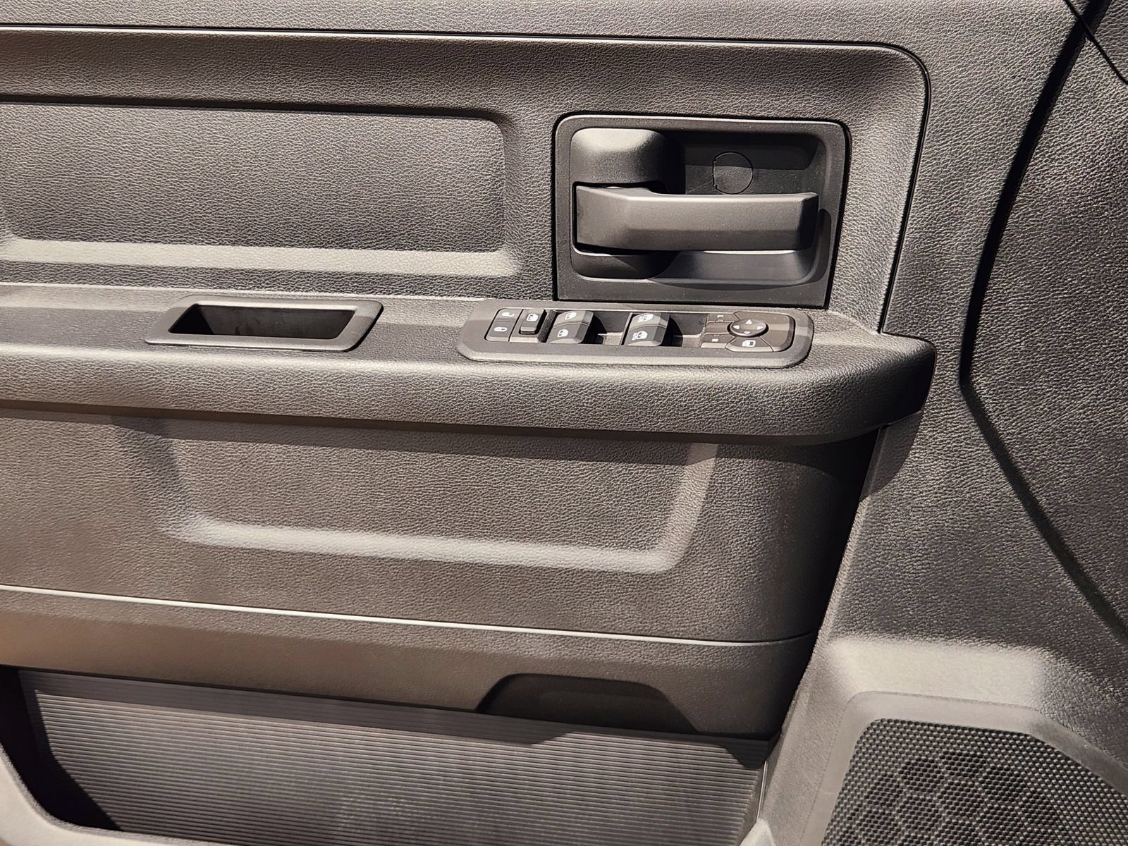 New 2026 RAM 3500 Tradesman AWD/4WD image 19