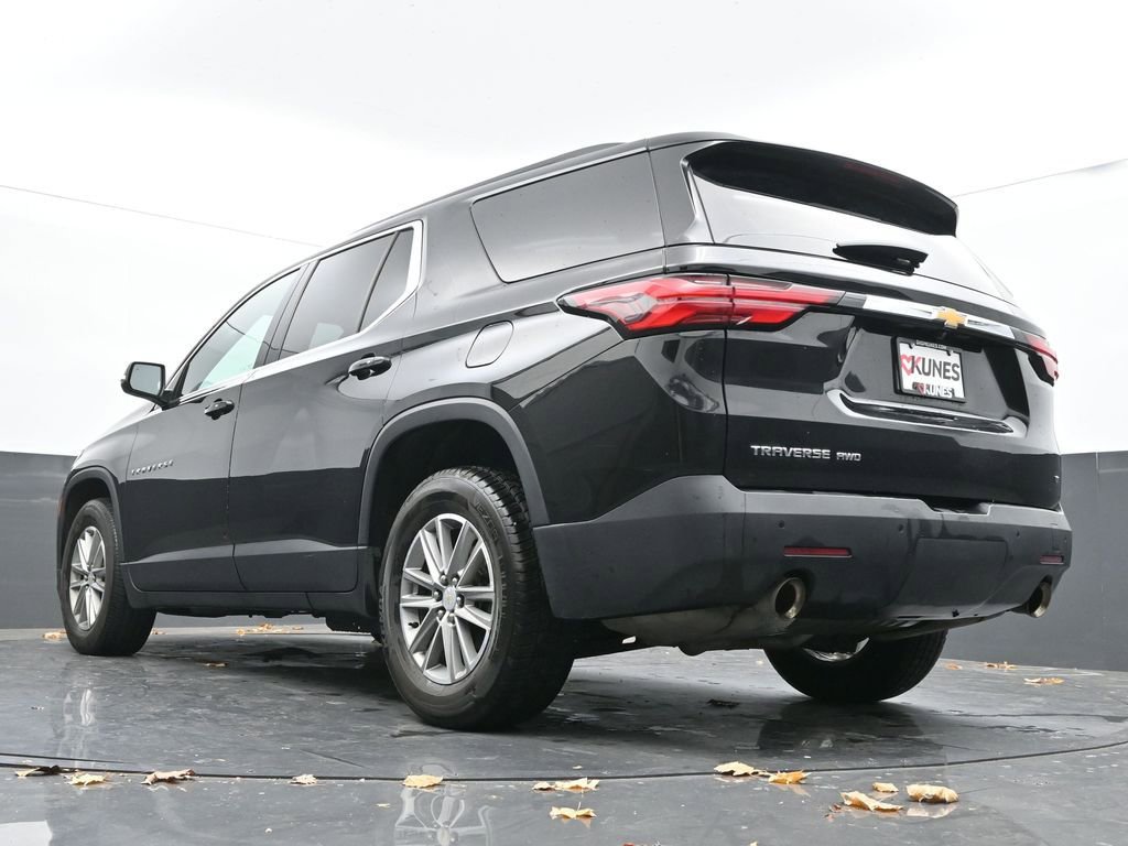 Used 2023 Chevrolet Traverse LT image 45