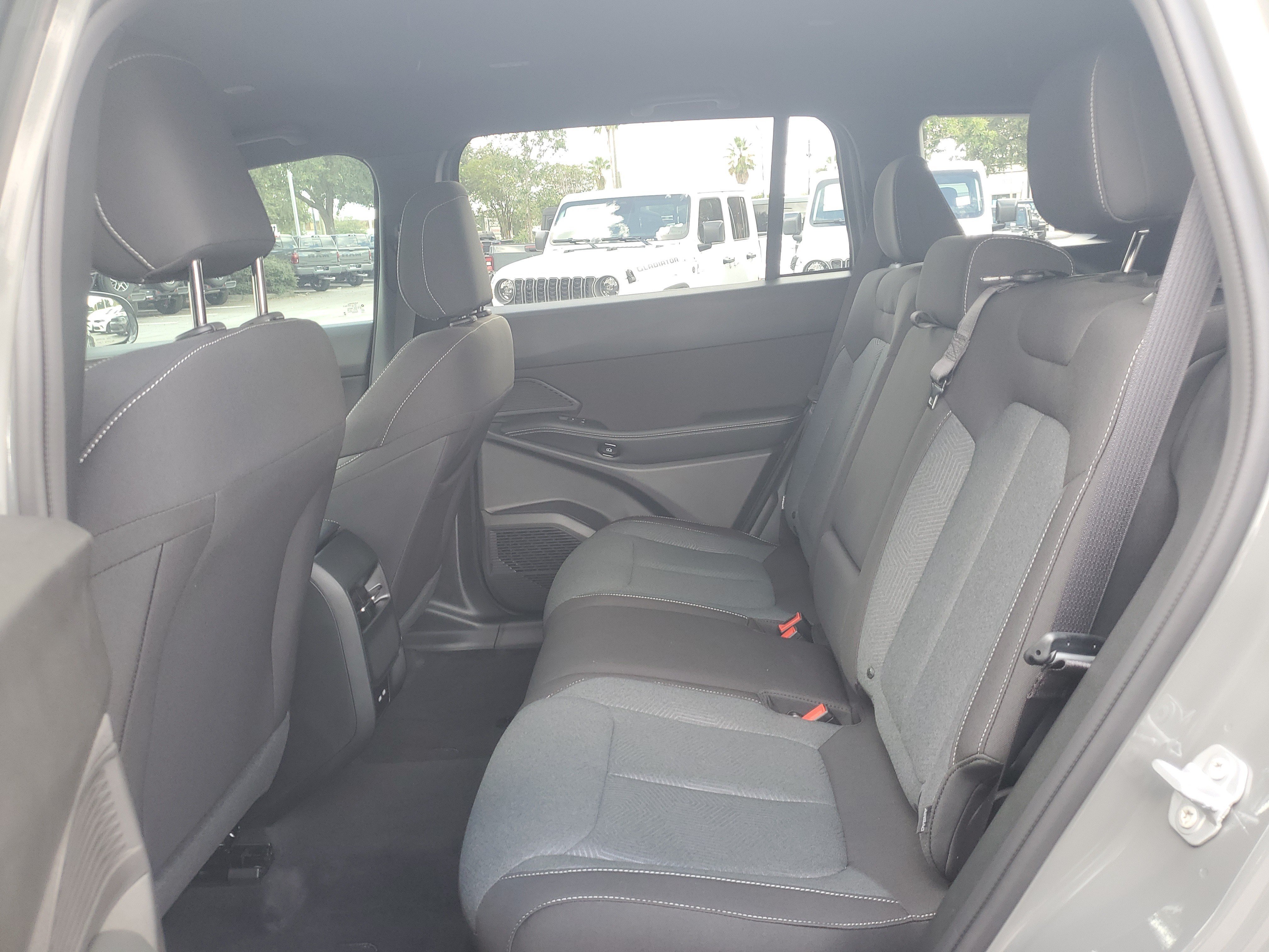 New 2026 Jeep Cherokee Laredo AWD/4WD image 10
