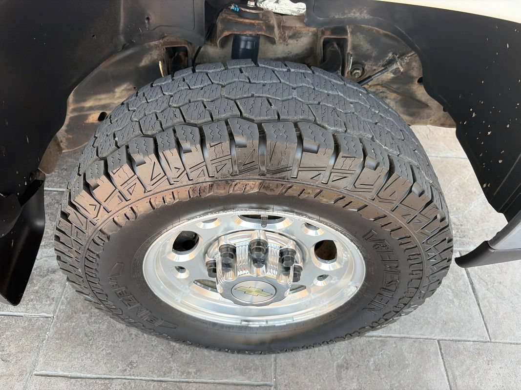 Used 2007 Chevrolet Silverado 2500 LT AWD/4WD image 23
