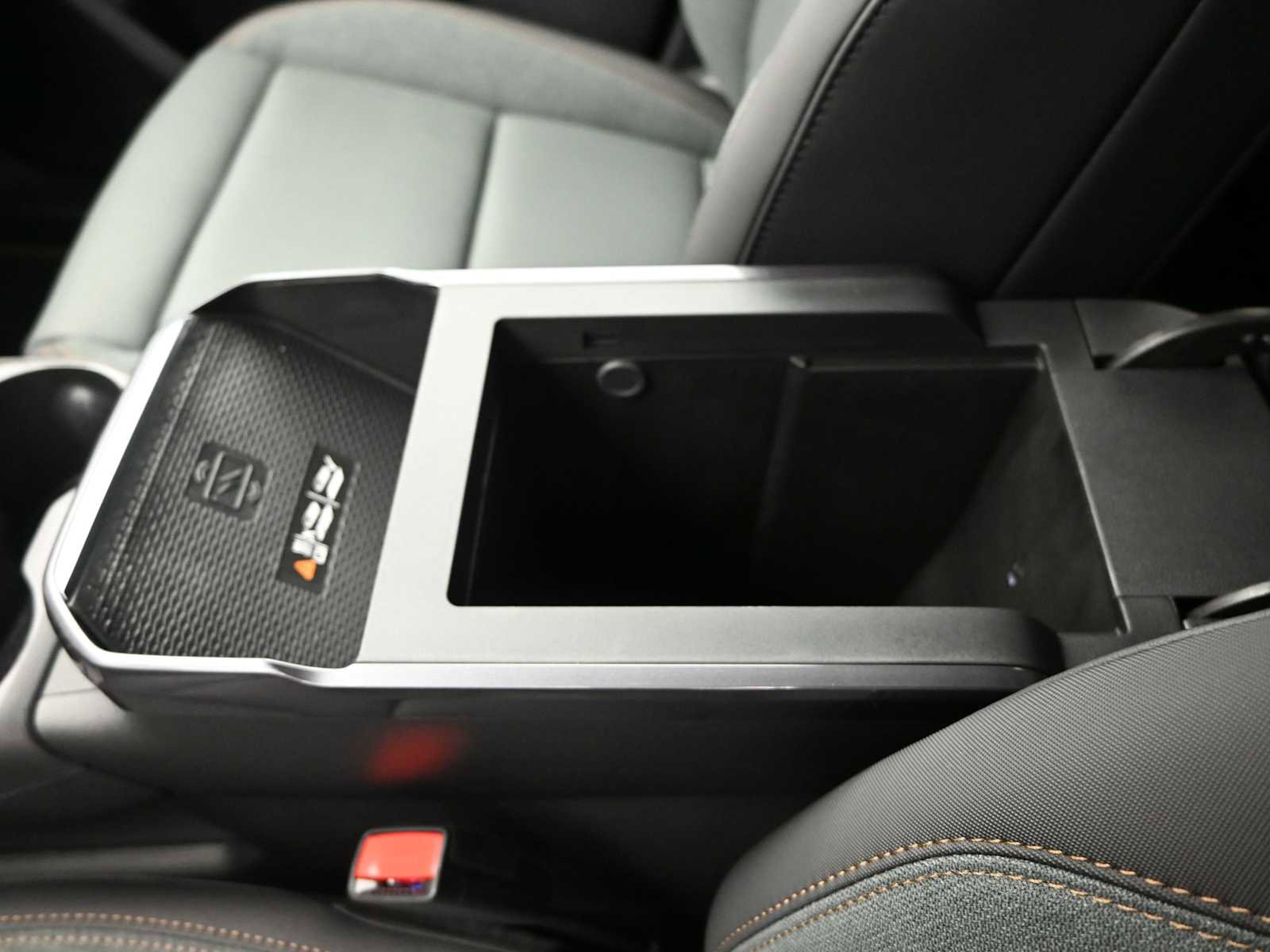 New 2026 GMC Terrain AT4 w/ Convenience Package III image 18