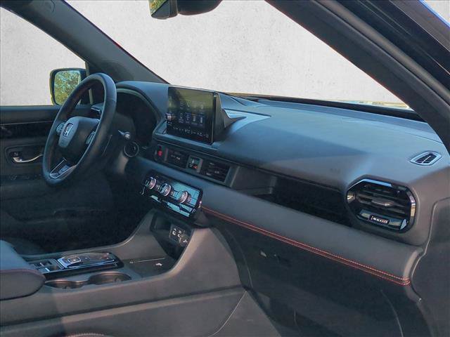 Certified 2025 Honda Pilot TrailSport image 24