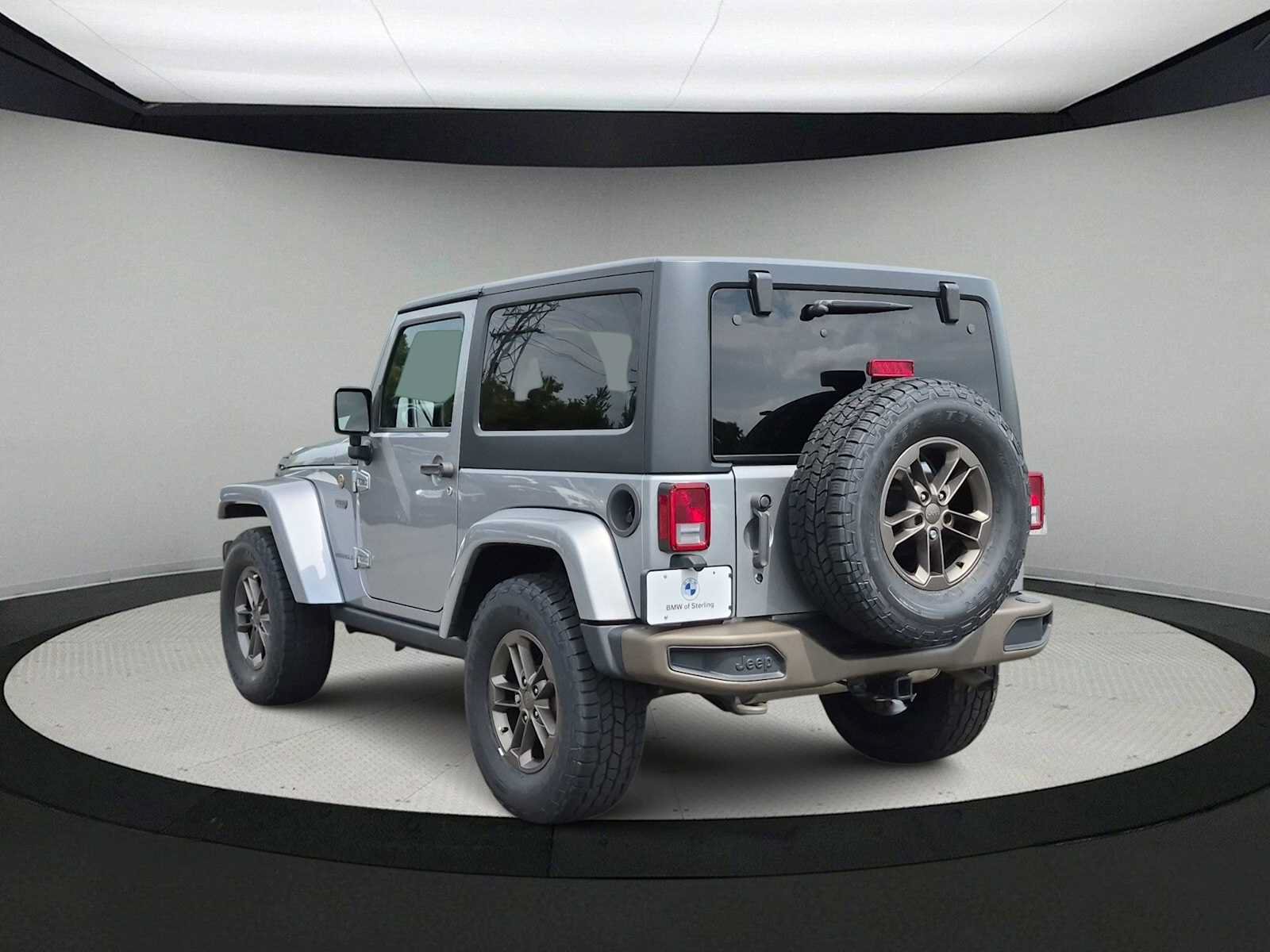 Used 2016 Jeep Wrangler Sahara AWD/4WD image 6