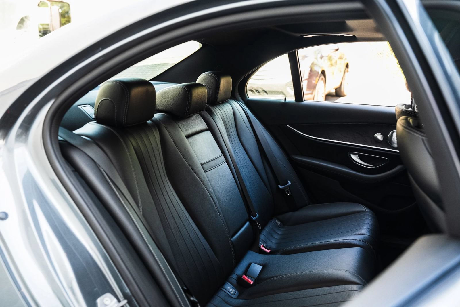 Used 2018 Mercedes-Benz E 300 4MATIC image 27