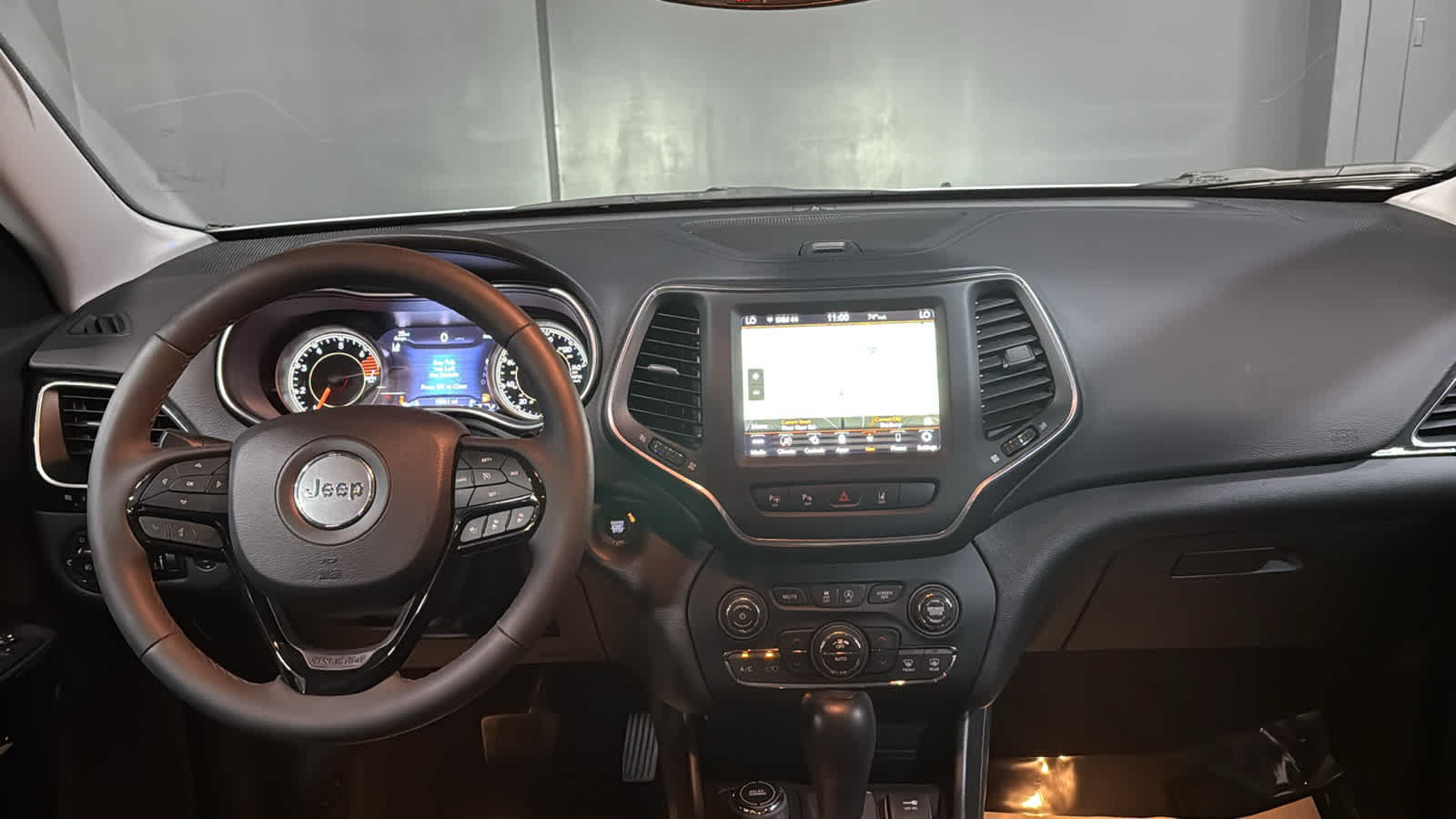 Certified 2023 Jeep Cherokee Altitude Lux w/ Mopar Interior Package AWD/4WD image 30