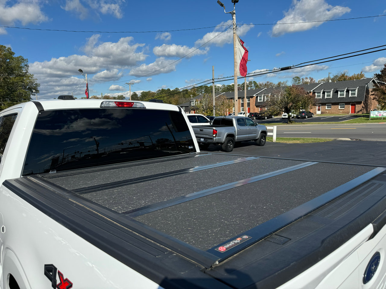 Used 2022 Ford F150 XLT w/ Trailer Tow Package image 9