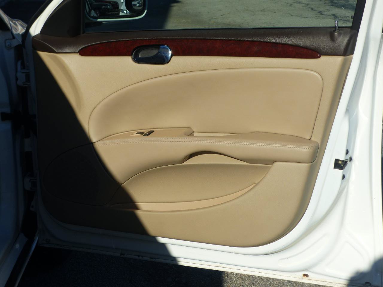 Used 2007 Buick Lucerne CXL FWD image 12