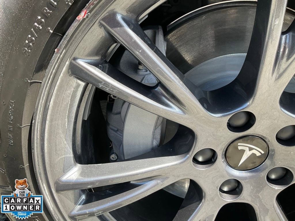 Used 2025 Tesla Model Y Long Range AWD/4WD image 79