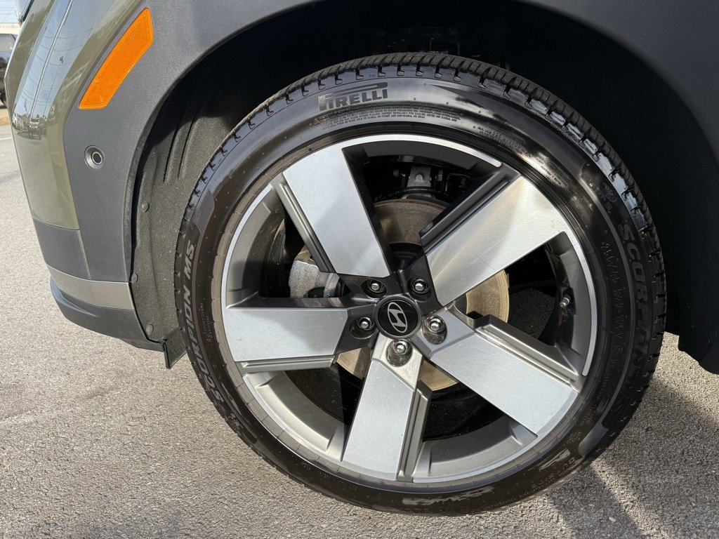 Used 2025 Hyundai Santa Fe Limited image 31