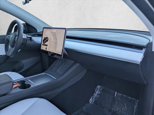 Used 2021 Tesla Model Y Long Range image 22