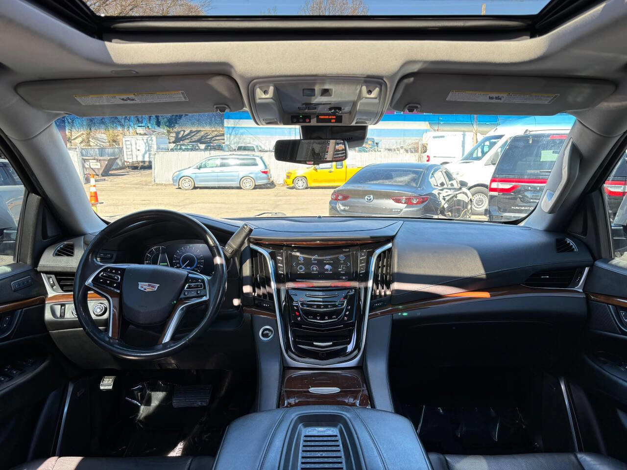 Used 2019 Cadillac Escalade ESV Luxury w/ LPO, Radiant Package image 26