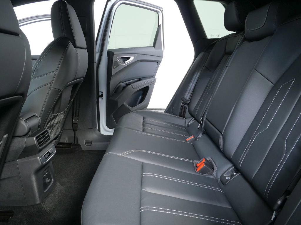 Certified 2025 Audi Q4 e-tron Prestige w/ Sport Package image 16