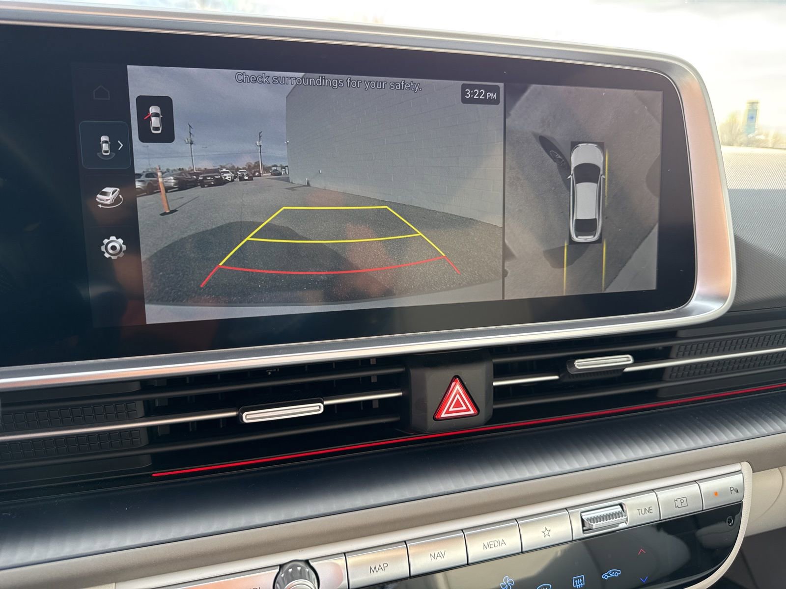 Used 2025 Hyundai Ioniq 6 Limited image 24