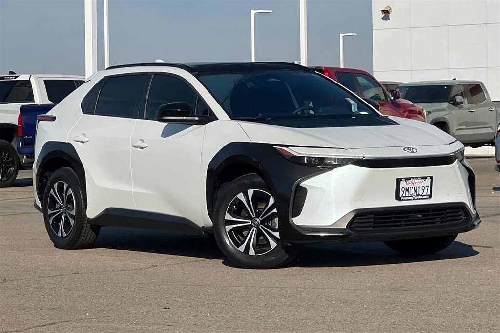 Used 2024 Toyota bZ4X XLE image 2