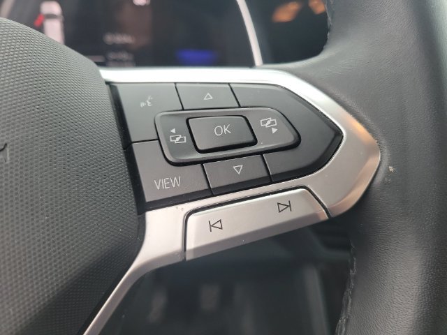 Used 2024 Volkswagen Jetta SE w/ Panoramic Sunroof Package FWD image 33