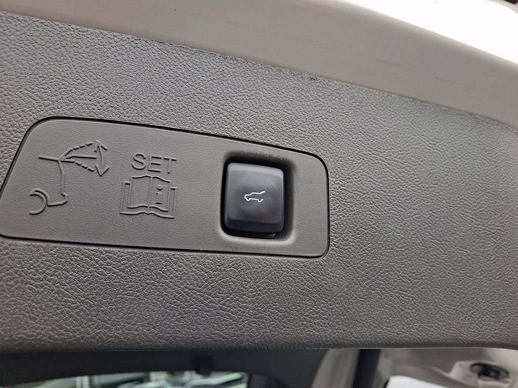 Certified 2022 Lincoln Corsair AWD w/ Equipment Group 101A image 30