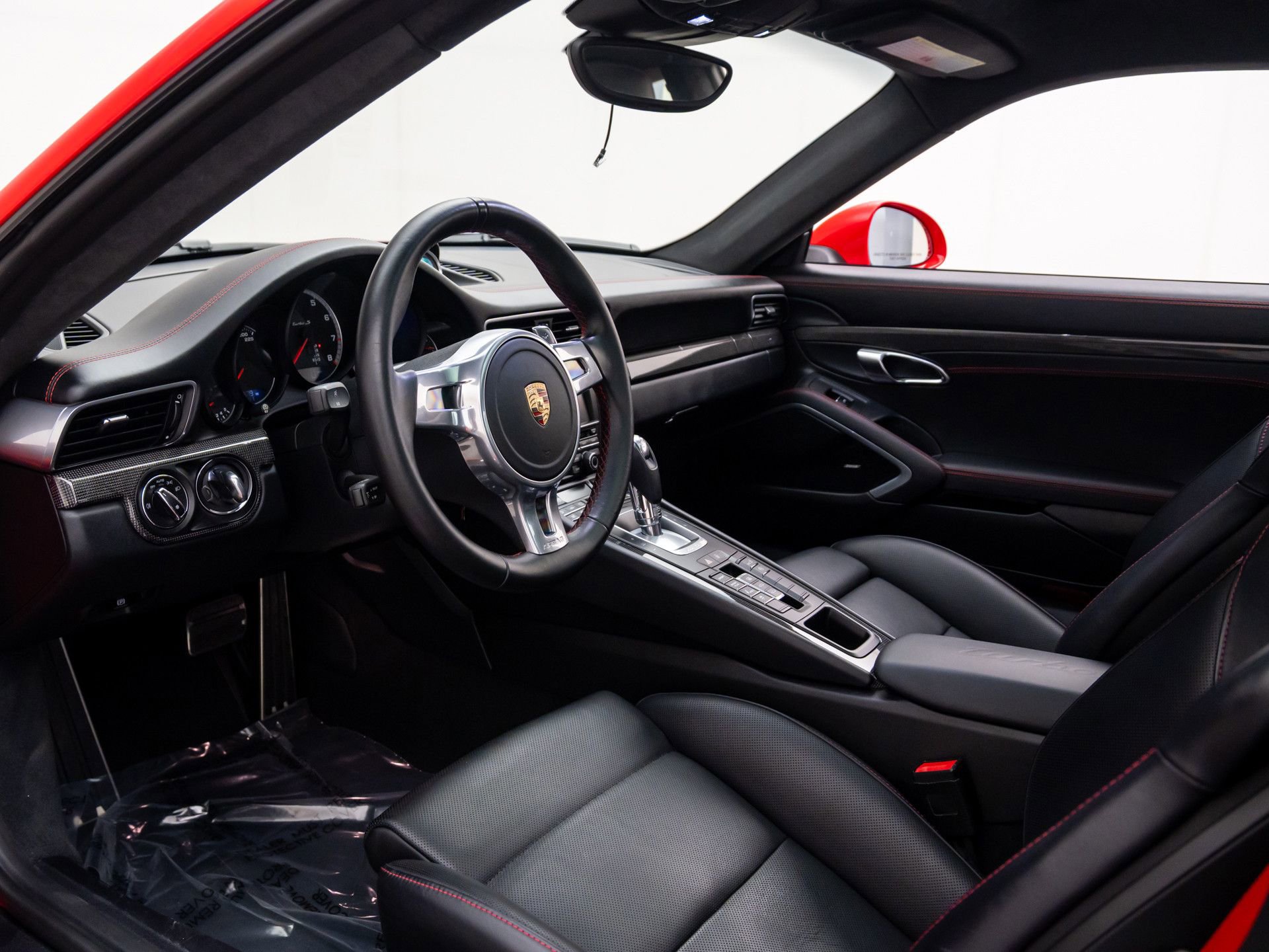 Used 2014 Porsche 911 Turbo S image 4