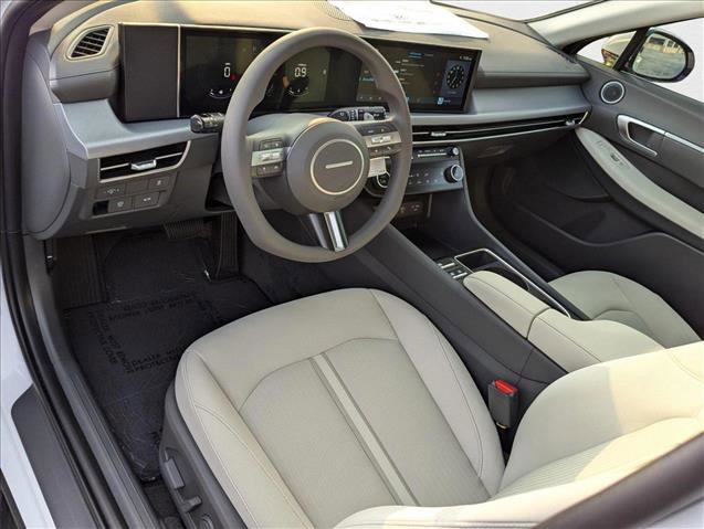 New 2025 Hyundai Sonata SEL image 3